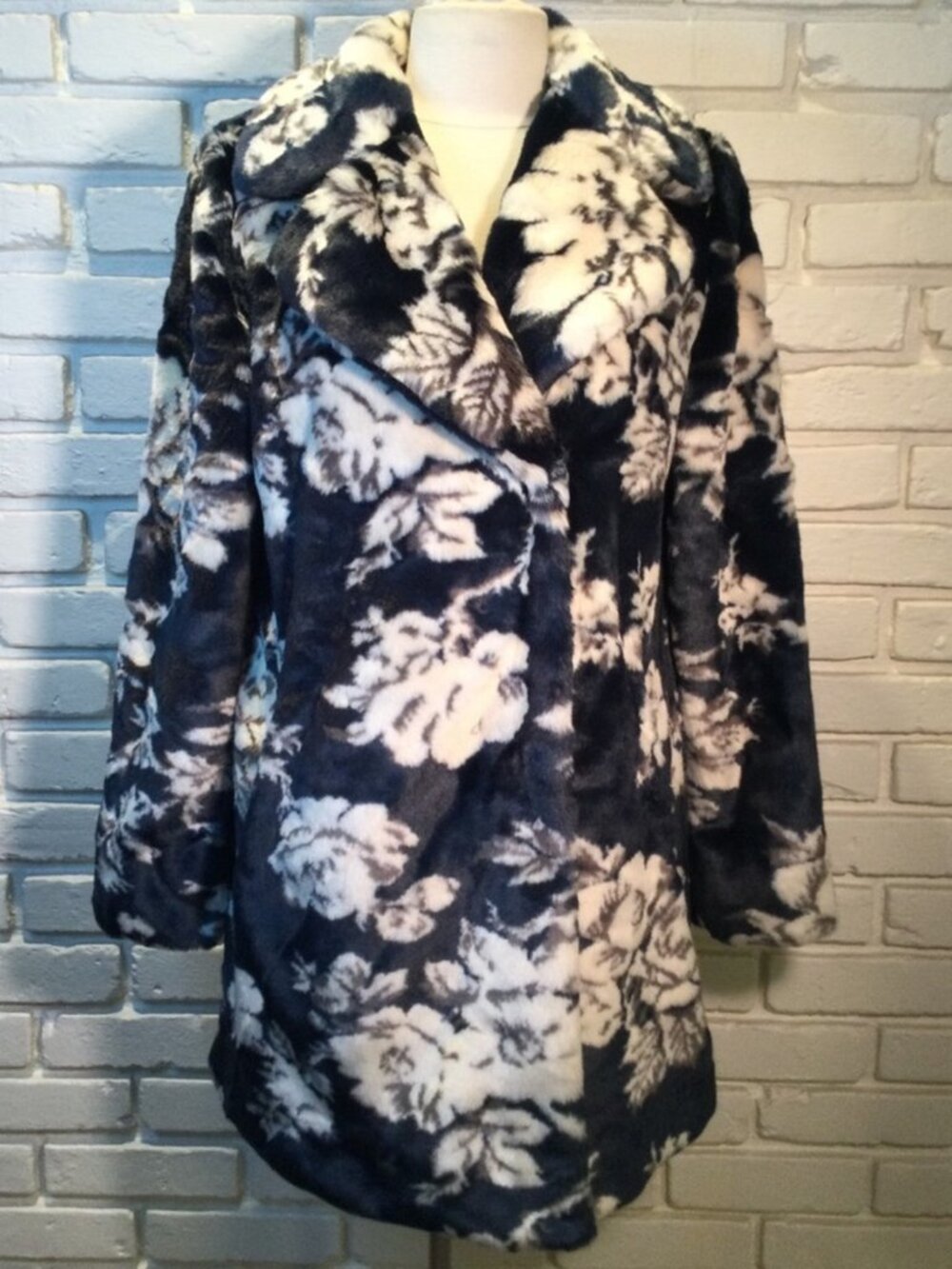 Dennis Basso Madison Avenue Jacquard Faux Fur Jacket Blue XS